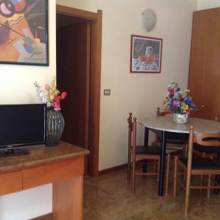 سان بنيديتّو ديل ترونتو Residence 7 Bello الغرفة الصورة